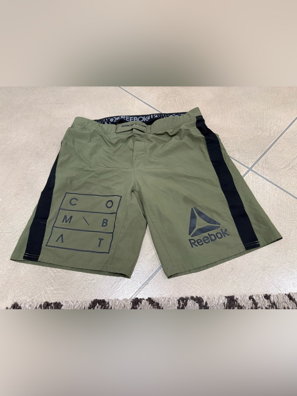 Reebok Combat MMA Fight Shorts Mens Size 34 Olive Green Speedwick Training